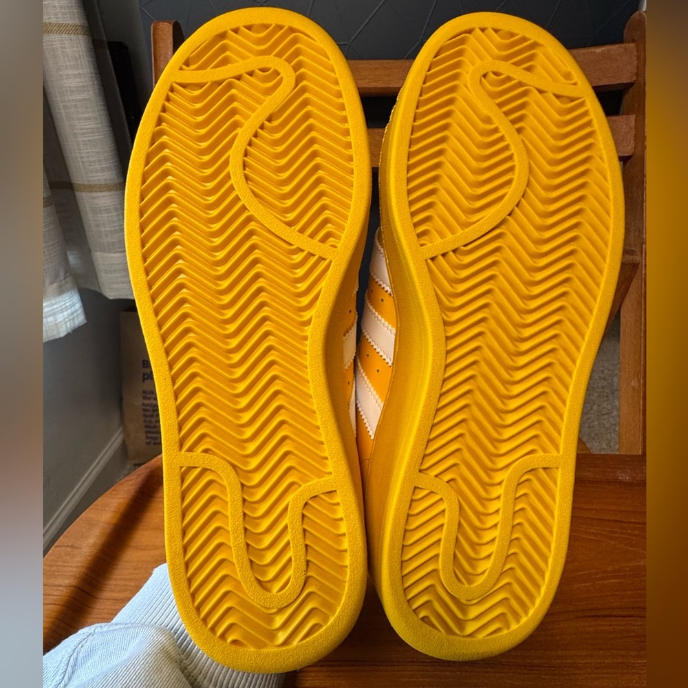 Adidas Bold Yellow Superstar XLG - Picture 2 of 9